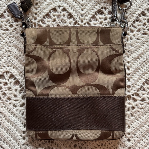 Authentic Coach Signature C Stripe Swingpack Crossbody Bag – Khaki/Brown - Picture 6 of 9